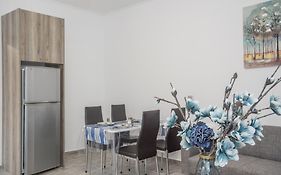 Giannis Pool Villas In Kastelos
